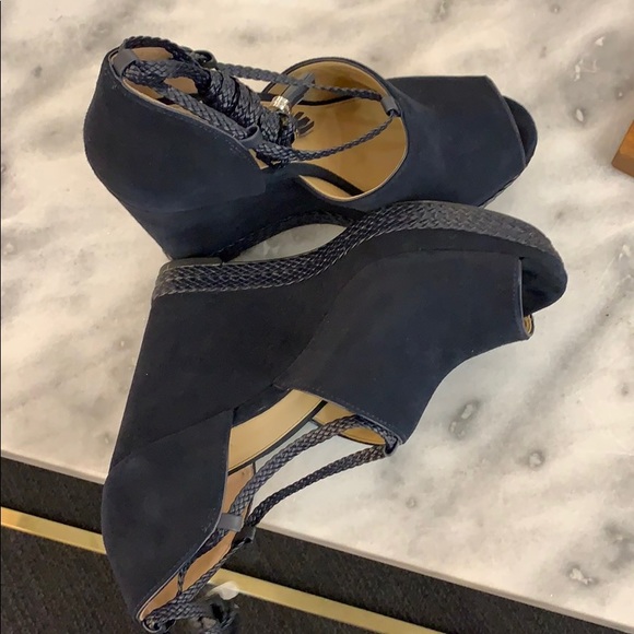 Michael Kors suede wedge size 9 - Picture 3 of 5